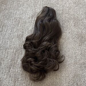 Long Wavy Medium Brown Clip-In Ponytail Hair Extension - Natural Volume